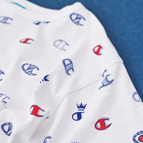Champion Logo Crop Top - Picture 2 of 5